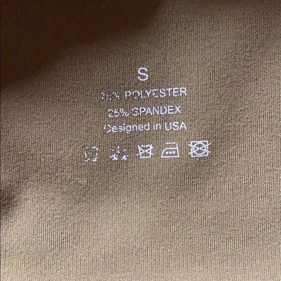 Strong physiquez cropped active tank top. - Picture 4 of 4